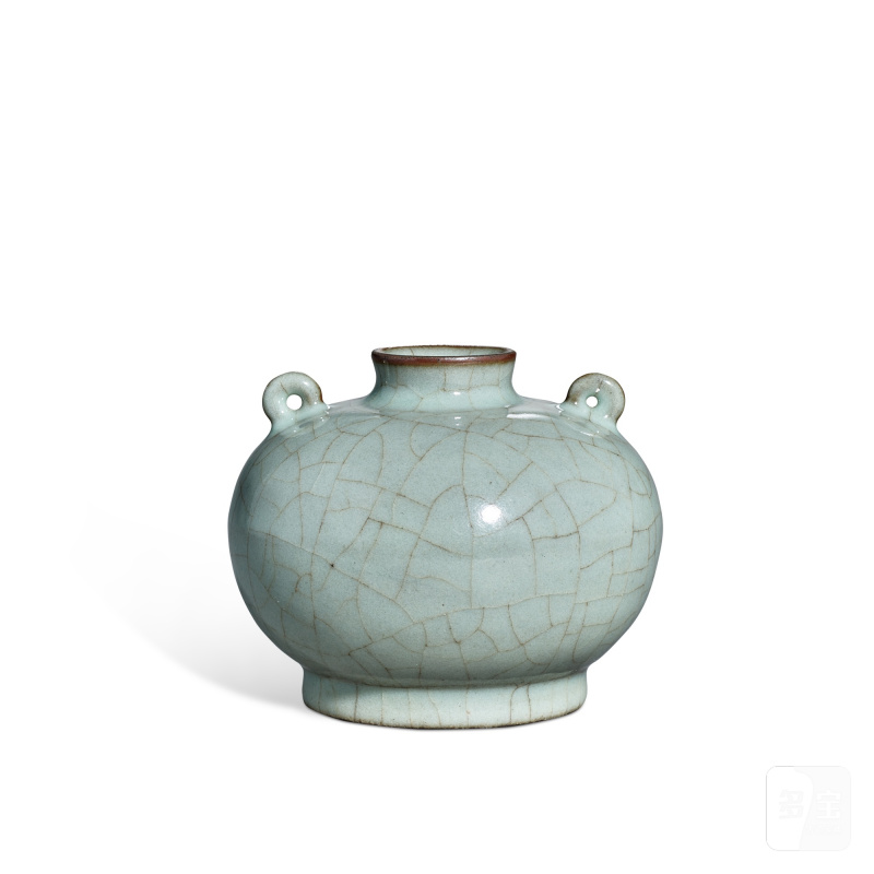 A small guan-type jar, Qing dynasty, 18th century | 清十八世紀 仿官釉雙繫小罐 - 图2